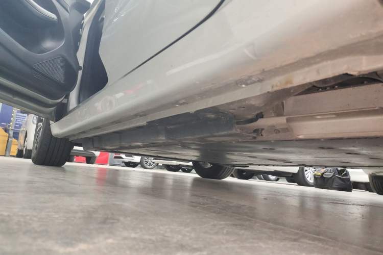 Used Roewe Ei5 2018 Internet Flagship Edition Left Side Sill