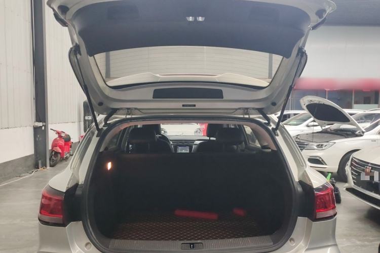 Used Roewe Ei5 2018 Internet Flagship Edition Trunk