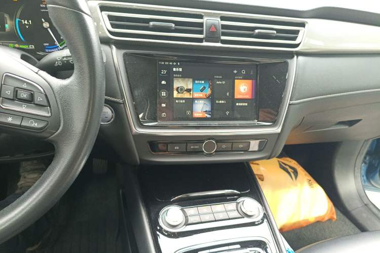 Used Roewe Ei5 2018 Internet Luxury Edition Audio And AC Panel