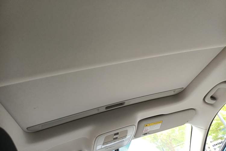 Used Roewe Ei5 2018 Internet Luxury Edition Headliner