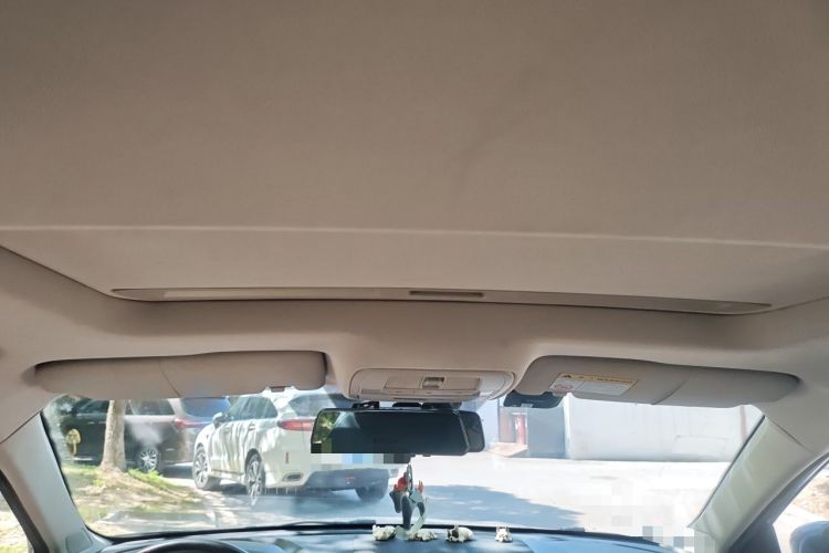 Used Roewe Ei5 2018 Internet Flagship Edition Headliner