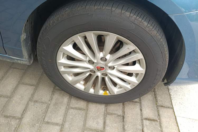 Used Roewe Ei5 2018 Internet Luxury Edition Right Front Wheel Hub