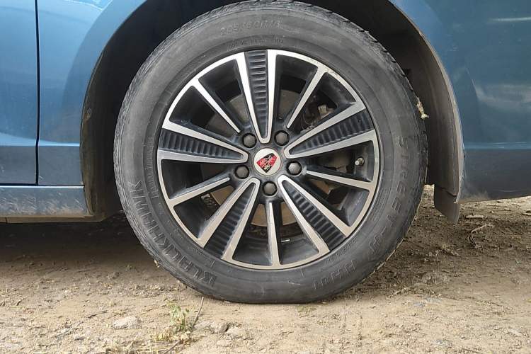 Used Roewe Ei5 2018 Internet Flagship Edition Right Front Wheel Hub