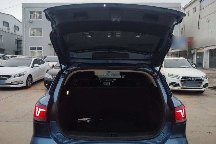 Used Roewe Ei5 2018 Internet Luxury Edition Trunk