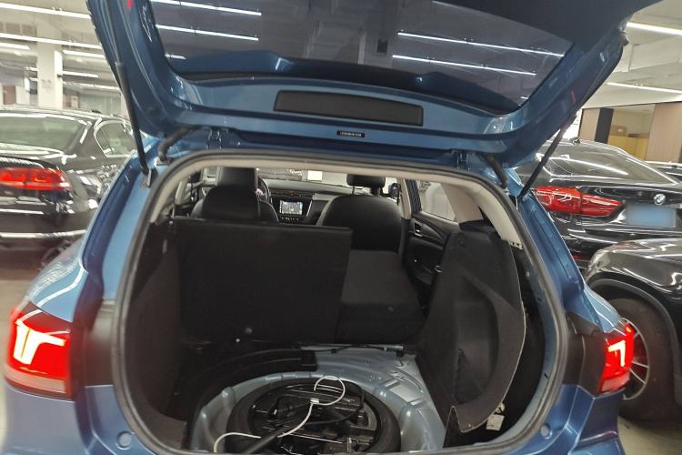 Used Roewe Ei5 2018 Internet Luxury Edition Trunk