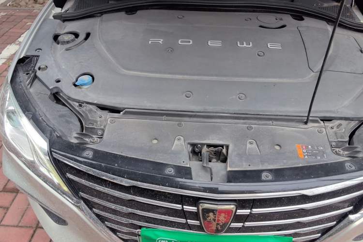 Used Roewe Ei5 2018 Internet Flagship Edition Engine Bay Right