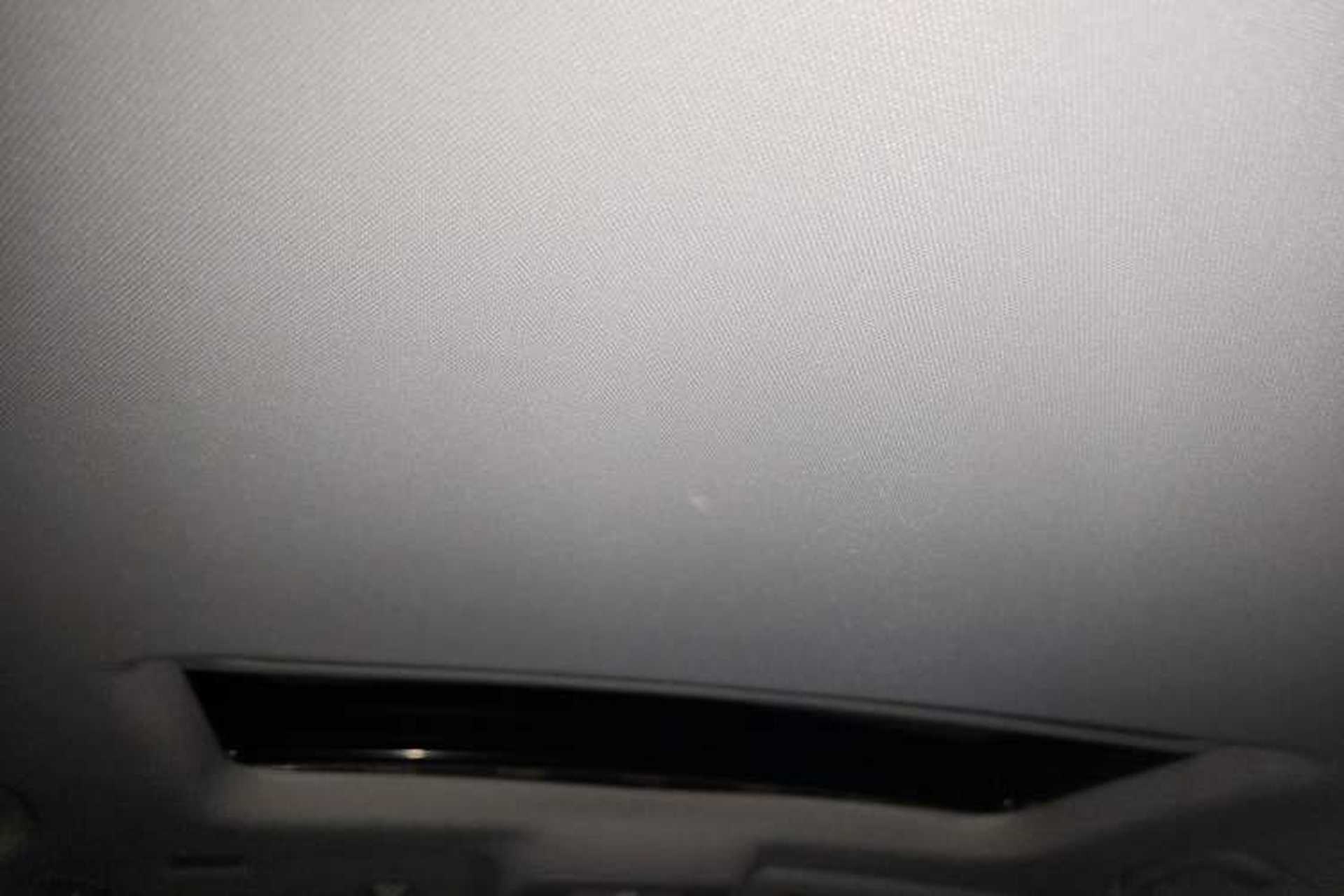 Used Roewe Ei5 2018 Internet Luxury Edition Headliner