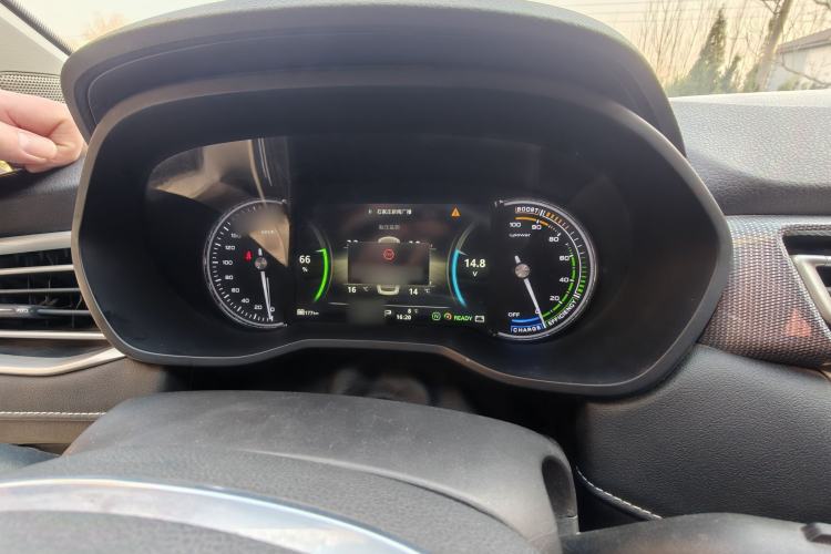 Used Roewe Ei5 2018 Internet Flagship Edition Interior 2