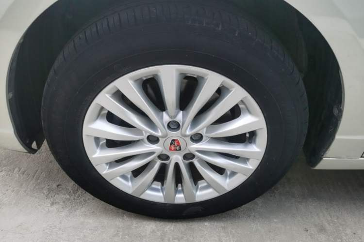 Used Roewe Ei5 2018 Internet Luxury Edition Left Front Wheel Hub