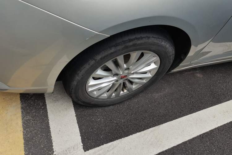 Used Roewe Ei5 2018 Internet Luxury Edition Left Front Wheel Hub