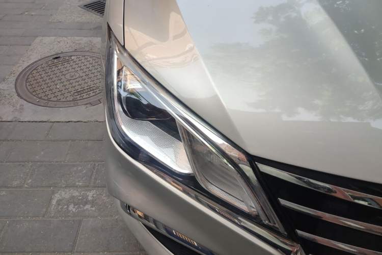 Used Roewe Ei5 2018 Internet Luxury Edition Right Front Headlight