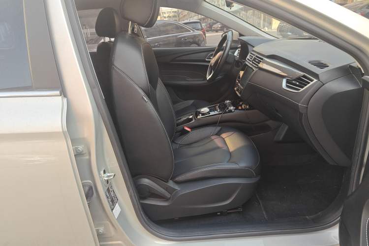 Used Roewe Ei5 2018 Internet Flagship Edition Right Front Seat