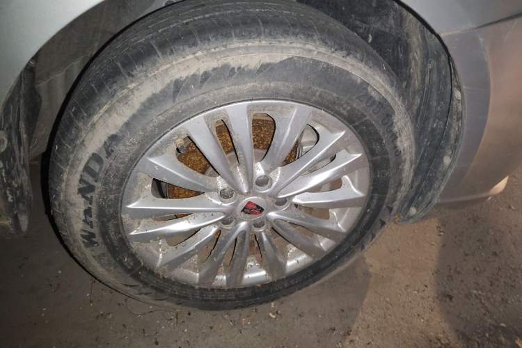 Used Roewe Ei5 2018 Internet Luxury Edition Right Front Wheel Hub