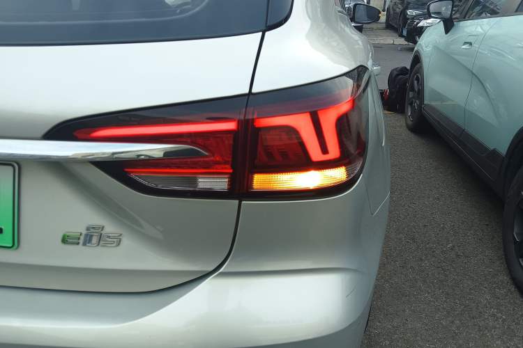 Used Roewe Ei5 2018 Internet Luxury Edition Right Rear Taillight