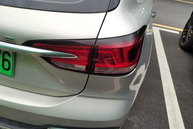Used Roewe Ei5 2018 Internet Luxury Edition Right Rear Taillight