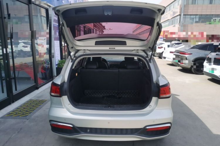 Used Roewe Ei5 2018 Internet Luxury Edition Trunk