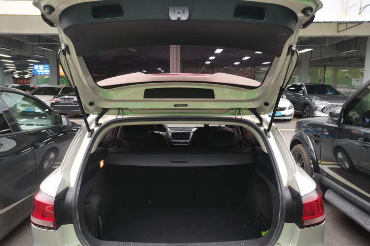 Used Roewe Ei5 2018 Internet Luxury Edition Trunk