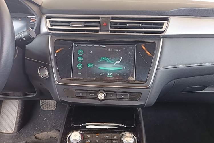 Used Roewe Ei5 2018 Internet Flagship Edition Audio And AC Panel
