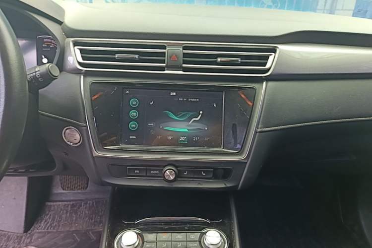 Used Roewe Ei5 2018 Internet Flagship Edition Audio And AC Panel