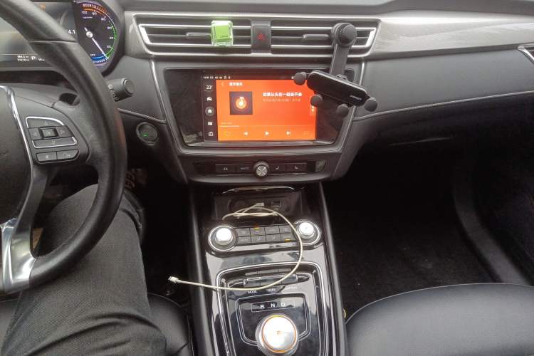 Used Roewe Ei5 2018 Internet Luxury Edition Audio And AC Panel