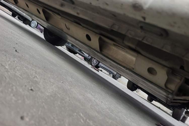 Used Roewe Ei5 2018 Internet Flagship Edition Chassis Front Right