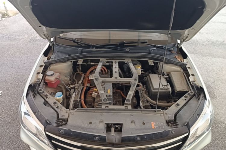 Used Roewe Ei5 2018 Internet Flagship Edition Engine Bay