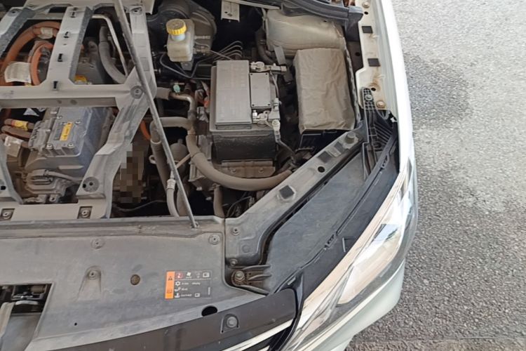 Used Roewe Ei5 2018 Internet Flagship Edition Engine Bay Left