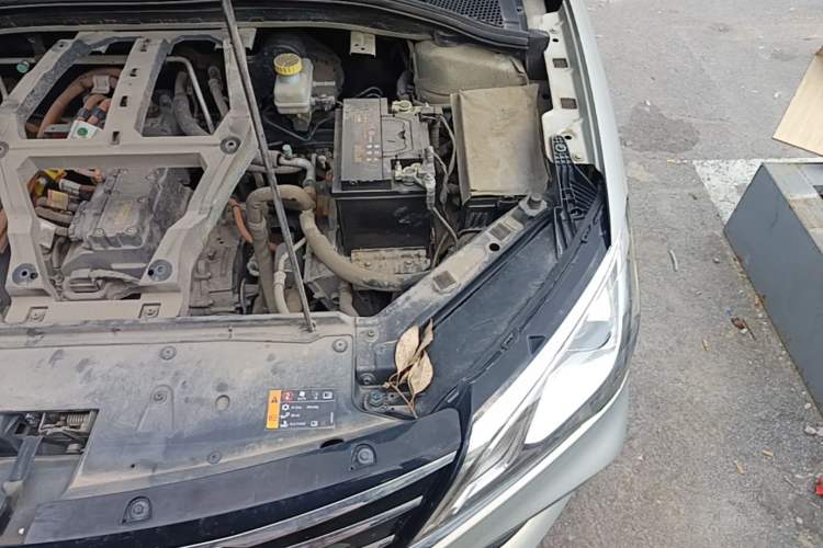 Used Roewe Ei5 2018 Internet Flagship Edition Engine Bay Left