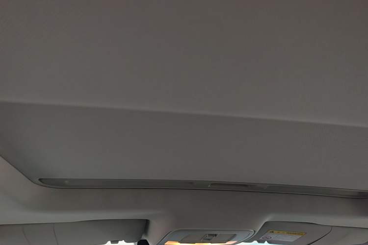 Used Roewe Ei5 2018 Internet Flagship Edition Headliner
