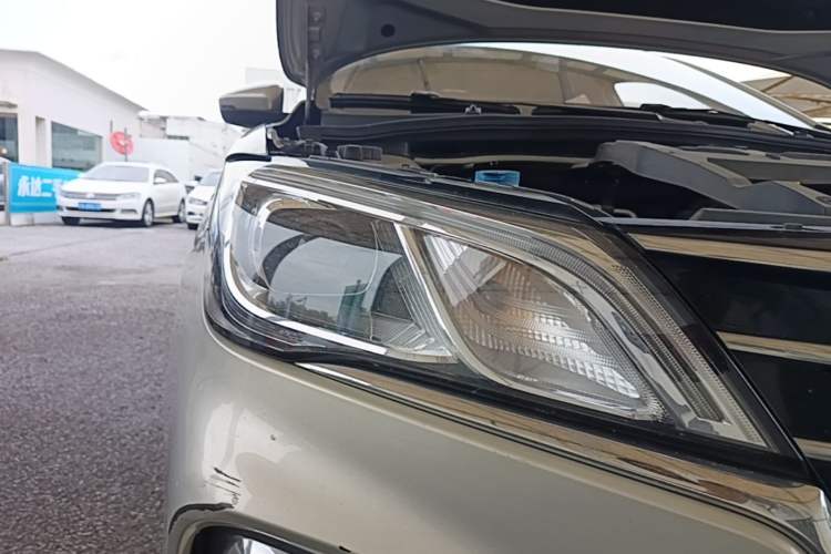 Used Roewe Ei5 2018 Internet Flagship Edition Right Front Headlight