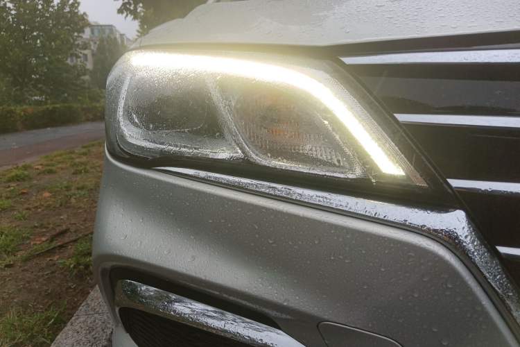 Used Roewe Ei5 2018 Internet Luxury Edition Right Front Headlight