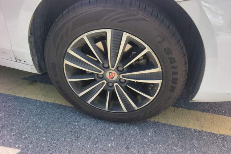 Used Roewe Ei5 2018 Internet Flagship Edition Right Front Wheel Hub