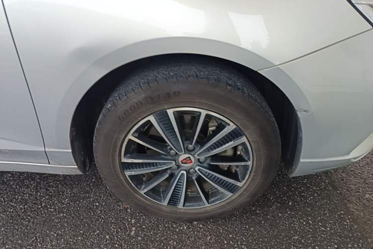 Used Roewe Ei5 2018 Internet Flagship Edition Right Front Wheel Hub