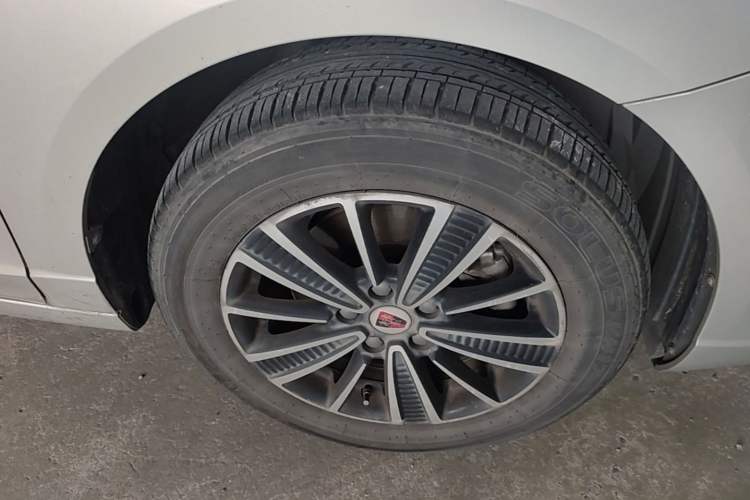 Used Roewe Ei5 2018 Internet Flagship Edition Right Front Wheel Hub