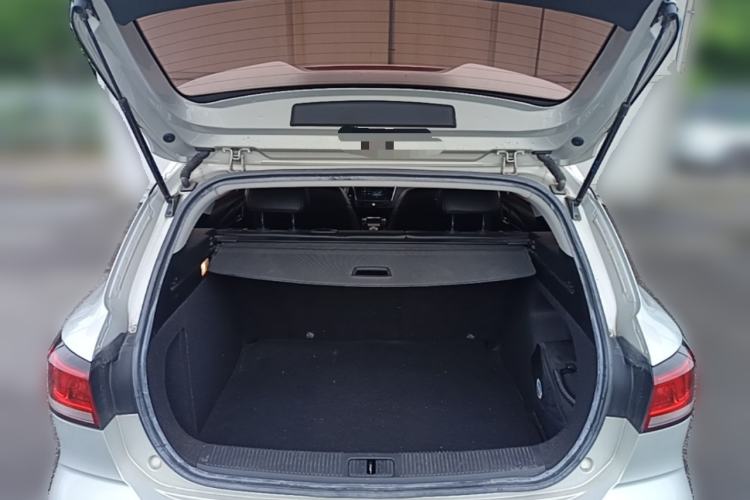 Used Roewe Ei5 2018 Internet Flagship Edition Trunk