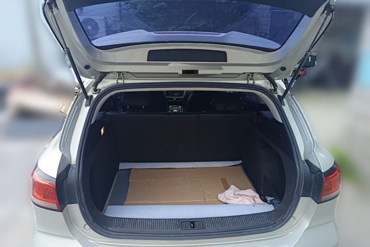 Used Roewe Ei5 2018 Internet Flagship Edition Trunk