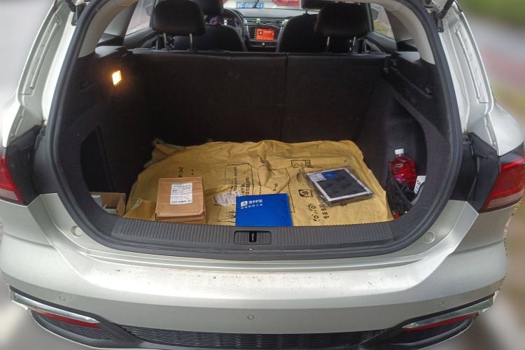 Used Roewe Ei5 2018 Internet Luxury Edition Trunk