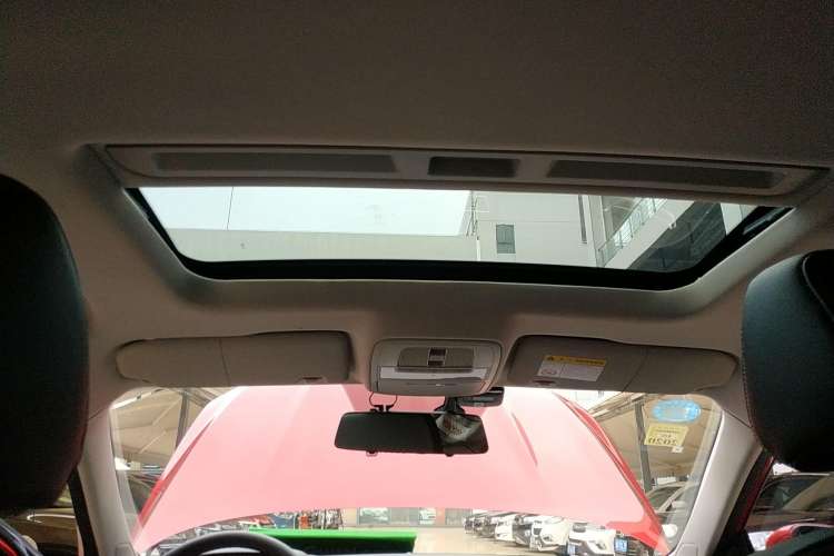 Used Roewe Ei5 2018 Internet Flagship Edition Headliner