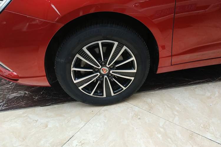 Used Roewe Ei5 2018 Internet Flagship Edition Left Front Wheel Hub