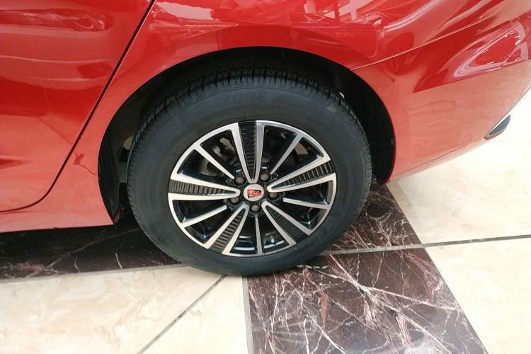 Used Roewe Ei5 2018 Internet Flagship Edition Left Rear Wheel Hub