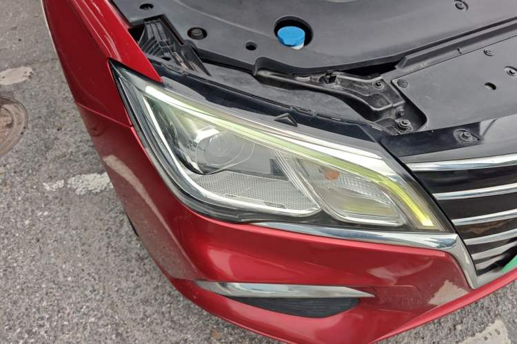 Used Roewe Ei5 2018 Internet Luxury Edition Right Front Headlight