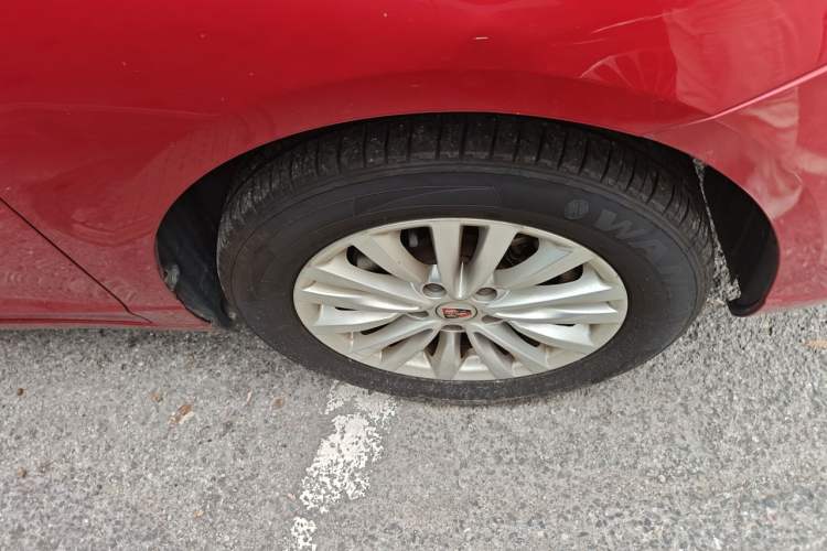 Used Roewe Ei5 2018 Internet Luxury Edition Right Front Wheel Hub