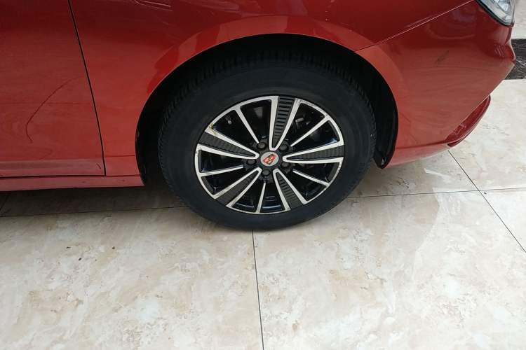 Used Roewe Ei5 2018 Internet Flagship Edition Right Front Wheel Hub
