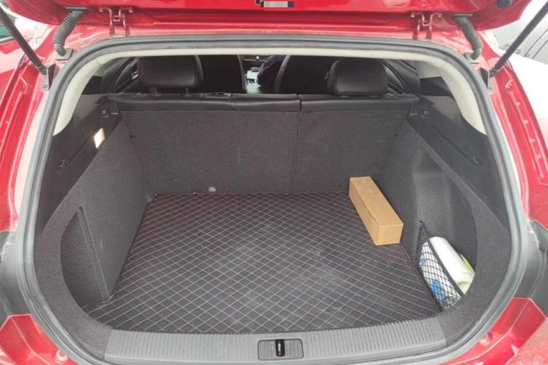 Used Roewe Ei5 2018 Internet Flagship Edition Trunk