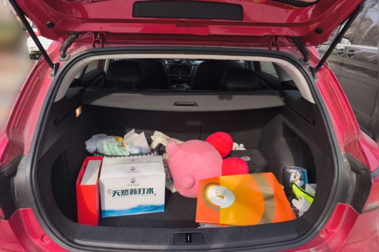 Used Roewe Ei5 2018 Internet Luxury Edition Trunk