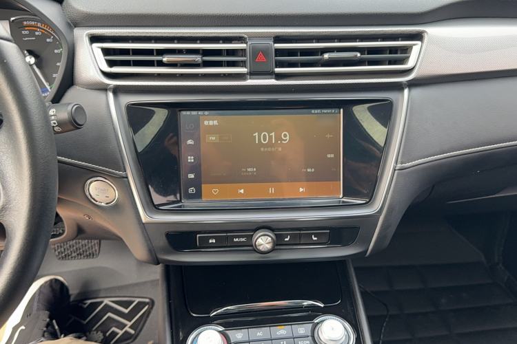 Used Roewe Ei5 2018 Internet Flagship Edition Audio And AC Panel