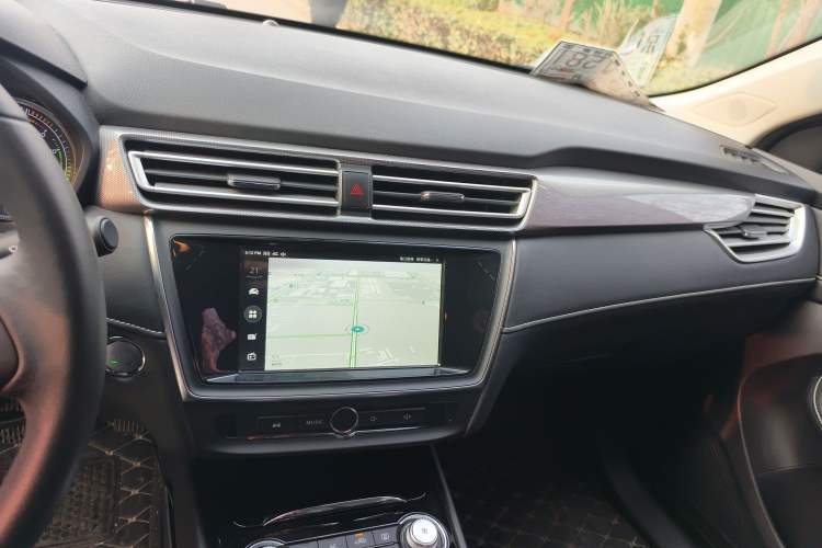 Used Roewe Ei5 2018 Internet Luxury Edition Audio And AC Panel