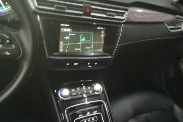 Used Roewe Ei5 2018 Internet Luxury Edition Audio And AC Panel