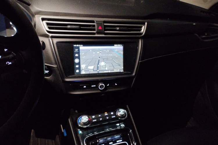 Used Roewe Ei5 2018 Internet Flagship Edition Audio And AC Panel