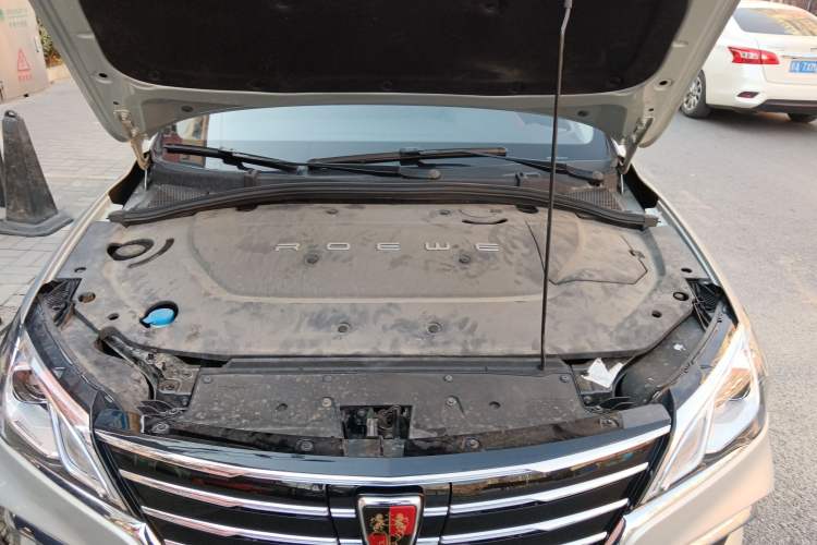 Used Roewe Ei5 2018 Internet Flagship Edition Engine Bay